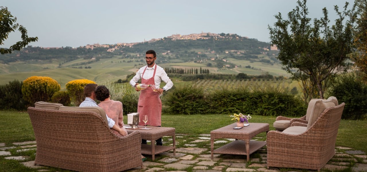 Lounge Area - best wine tasting tuscany - Wine Paths